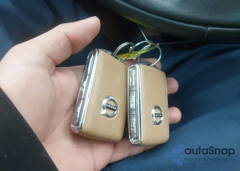 2020 Volvo V60 Cross Country T5 z USA, uszkodzony, nr VIN YV4102WK0L1031656